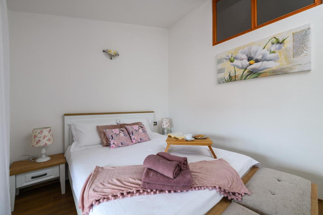 Apartments Perkovic Fažana エクステリア 写真