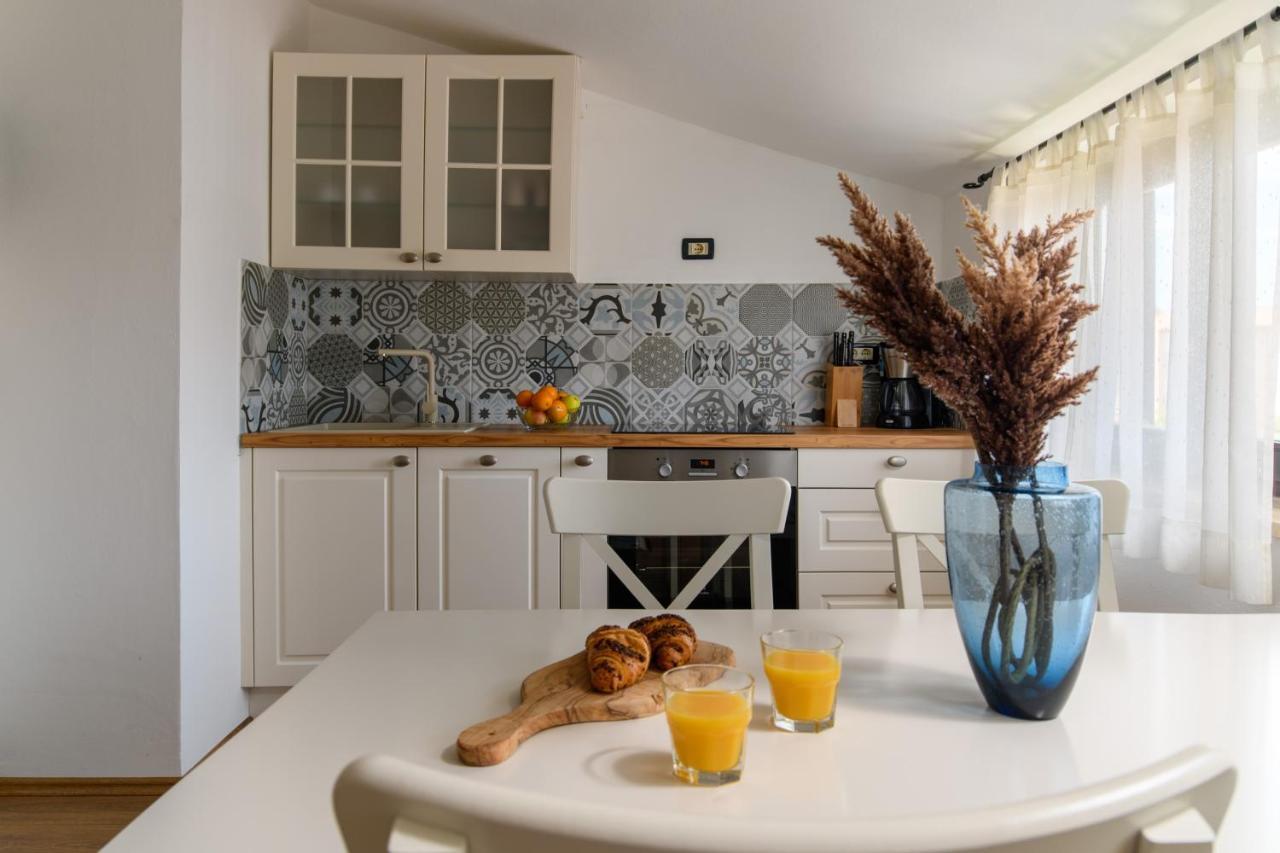 Apartments Perkovic Fažana エクステリア 写真